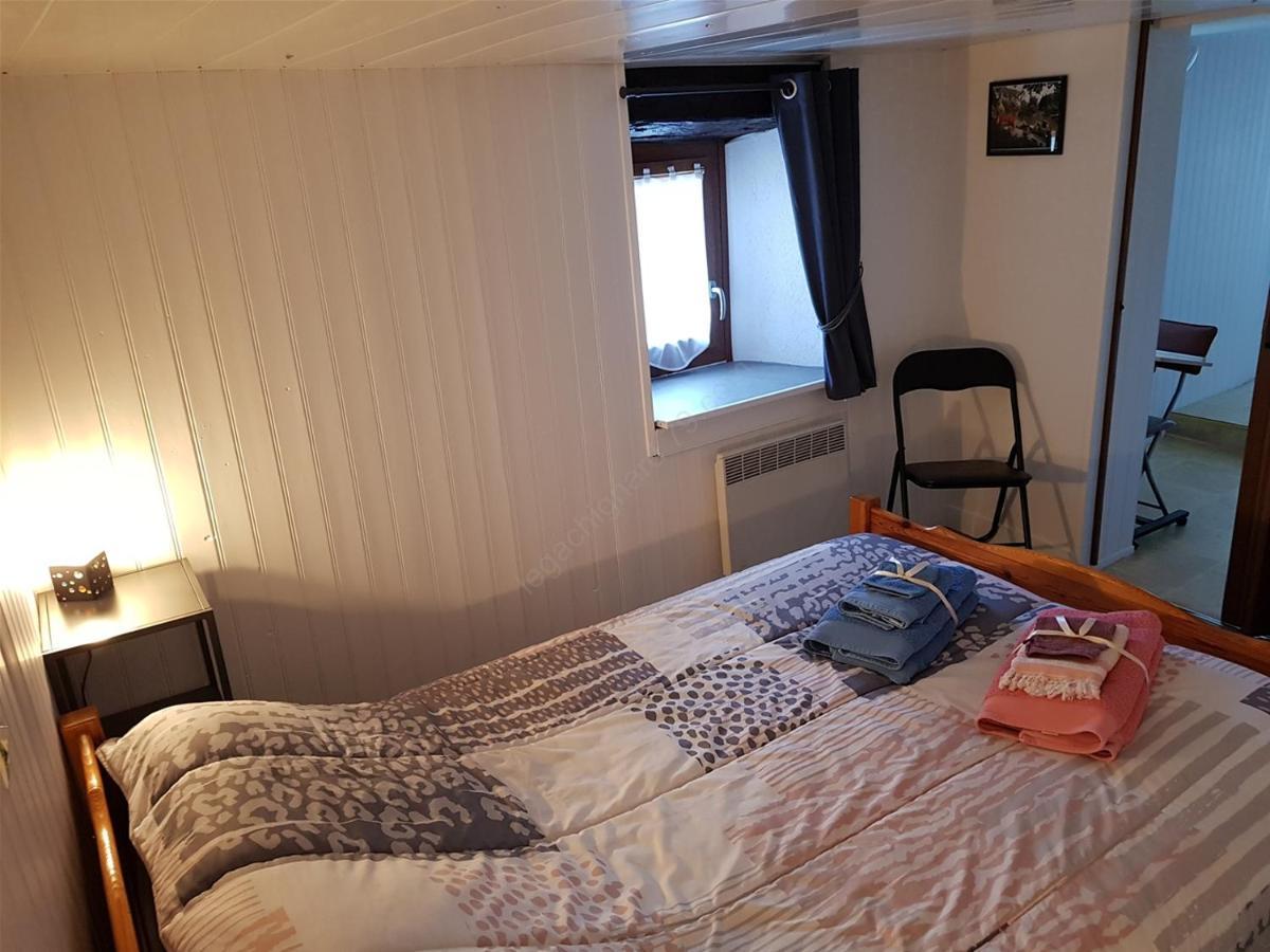 Chambre D'Hotes Le Gachignard Courlay Exterior photo